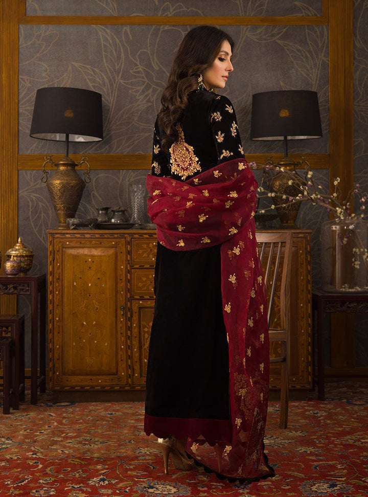 Zainab Chottani Velvet Suit-Aarasta