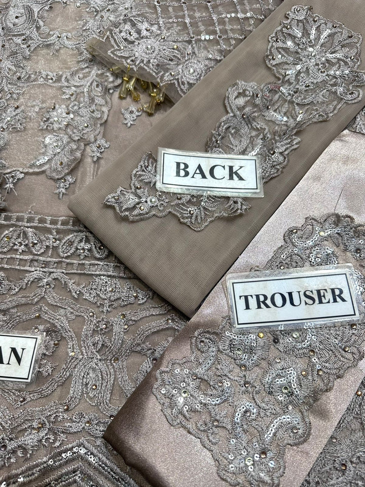 Zainab Chottani Net Suit-Aarasta